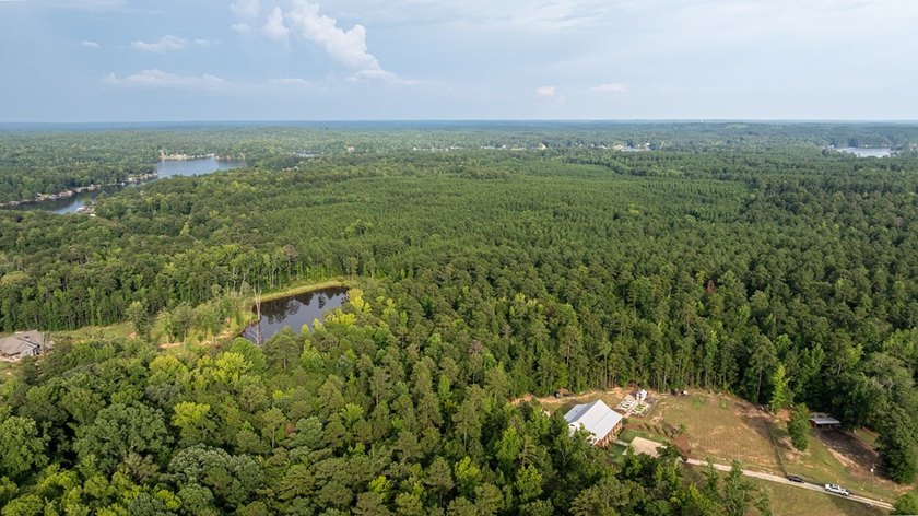 Nestled on 7 breathtaking acres in Putnam County, this - photo 35