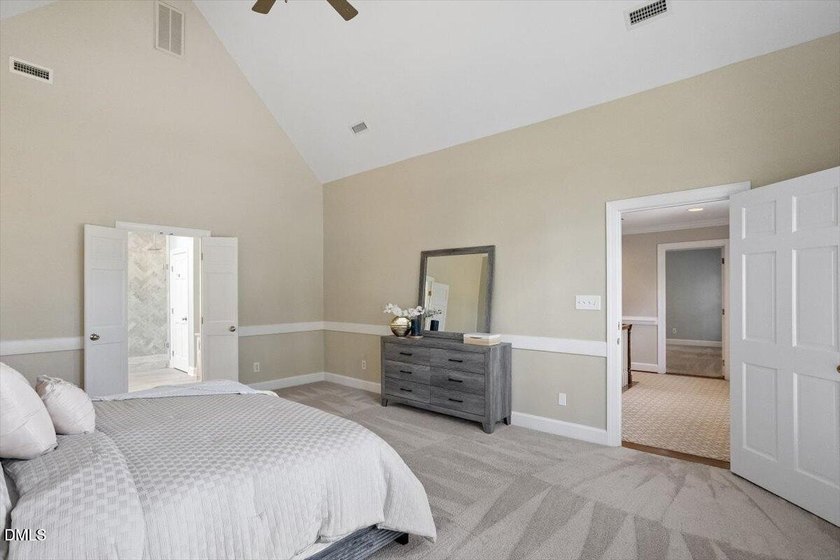 Elegance and modern luxury converge in this exceptional Harold - photo 35