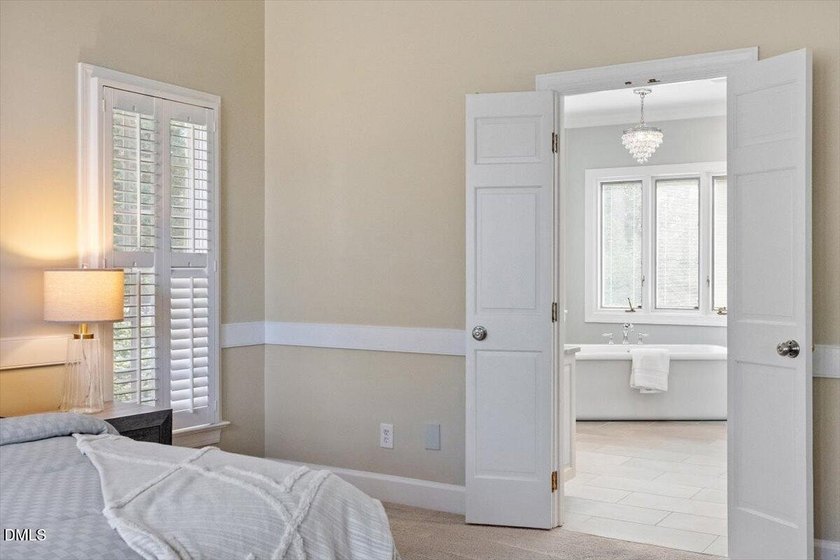 Elegance and modern luxury converge in this exceptional Harold - photo 36