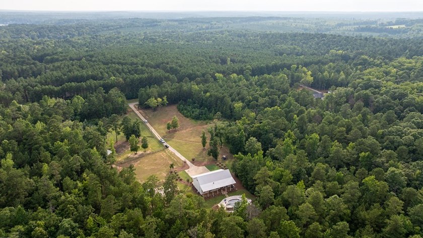 Nestled on 7 breathtaking acres in Putnam County, this - photo 38