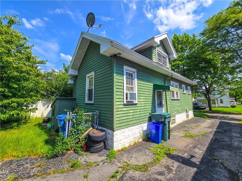 Opportunity awaits in this 4-bedroom Cape Cod located in - photo 12