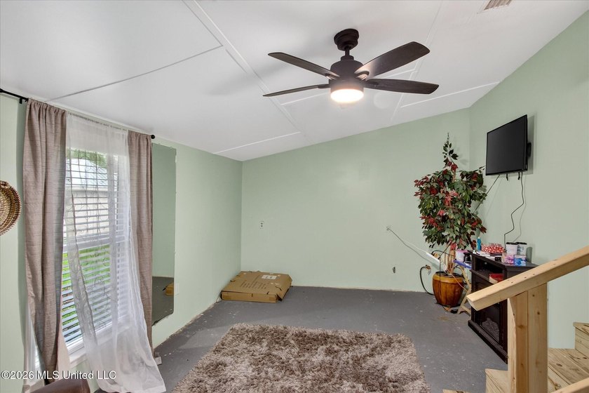 Welcome to 16080 Crestview Drive in Gulfport! Conveniently - photo 13