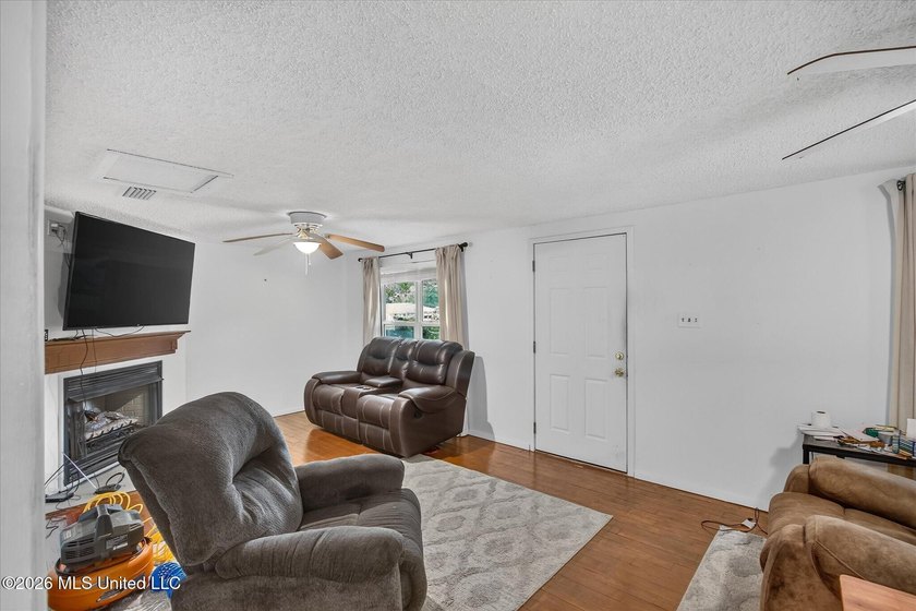 Welcome to 16080 Crestview Drive in Gulfport! Conveniently - photo 17