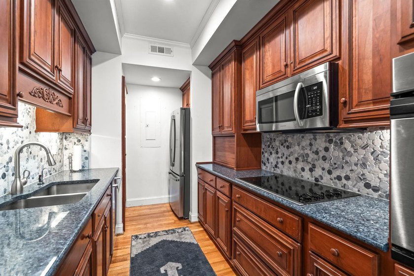 Experience luxury Lowcountry living from this exceptional - photo 21