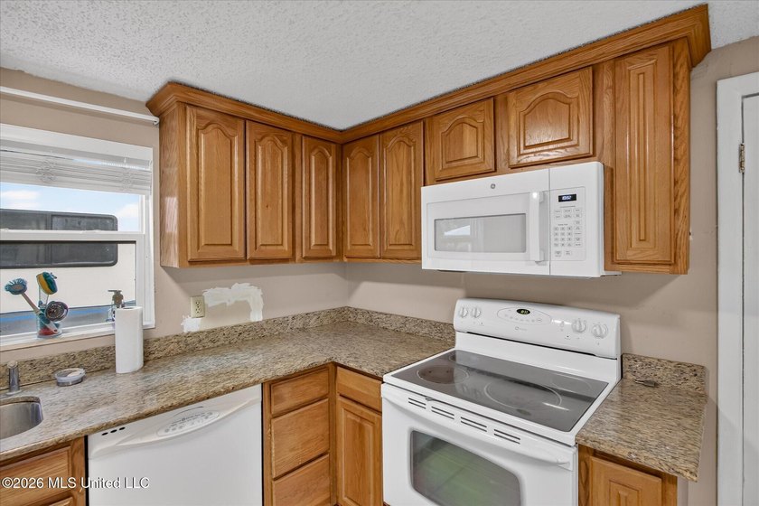 Welcome to 16080 Crestview Drive in Gulfport! Conveniently - photo 22