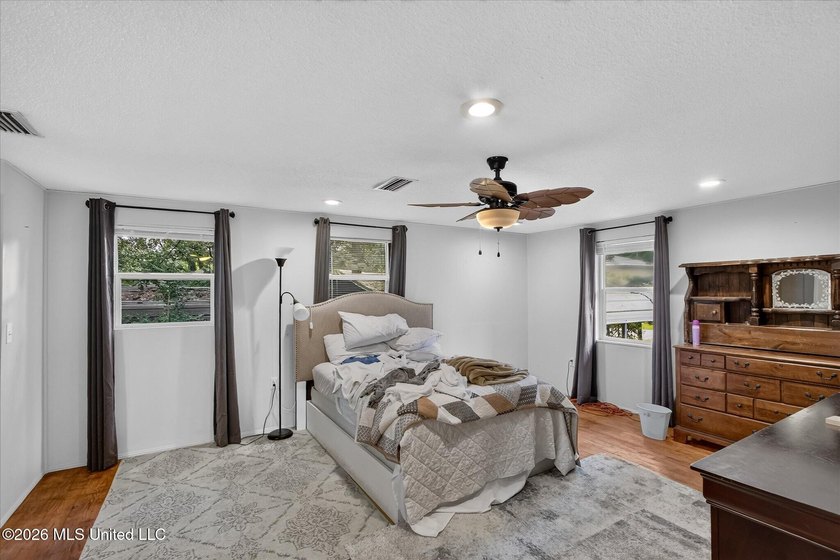 Welcome to 16080 Crestview Drive in Gulfport! Conveniently - photo 26