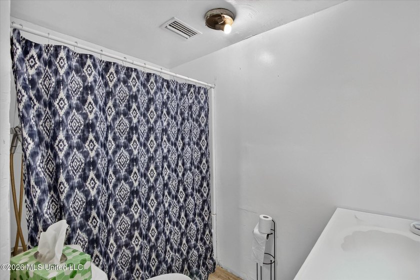 Welcome to 16080 Crestview Drive in Gulfport! Conveniently - photo 37