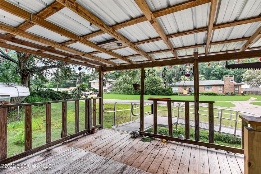 Welcome to 16080 Crestview Drive in Gulfport! Conveniently - photo 41