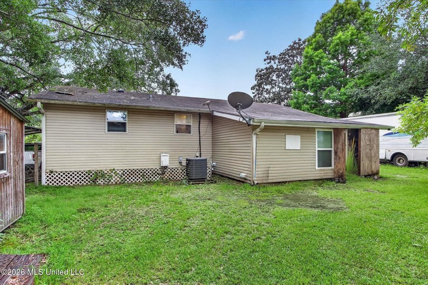 Welcome to 16080 Crestview Drive in Gulfport! Conveniently - photo 46