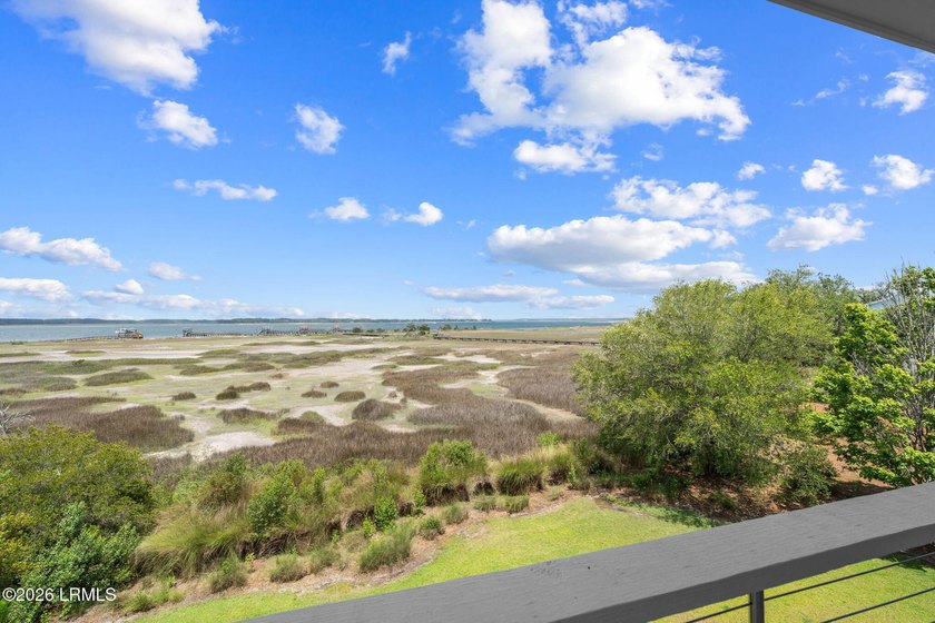 Welcome to 100 Front Street, an exceptional deepwater residence - photo 48
