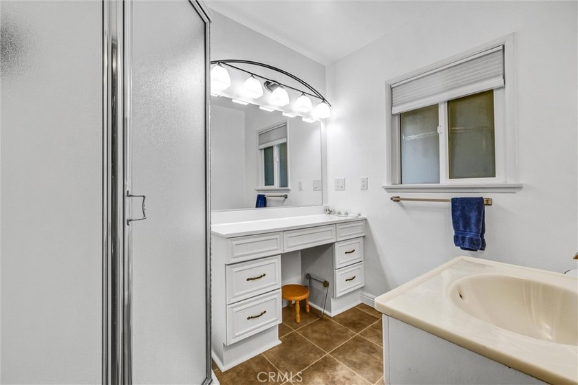 Adorable, excellent condition 3 bedroom, 2 bath 1,251 detached - photo 12