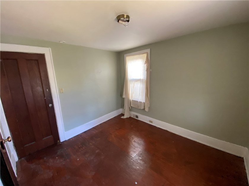Opportunity knocks at 332 Carter Street! This income-producing - photo 10