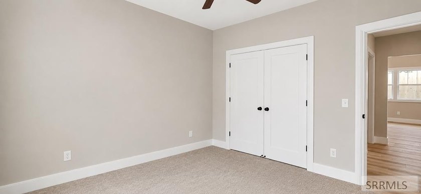 Enjoy stunning mountain views from this beautiful new custom - photo 18