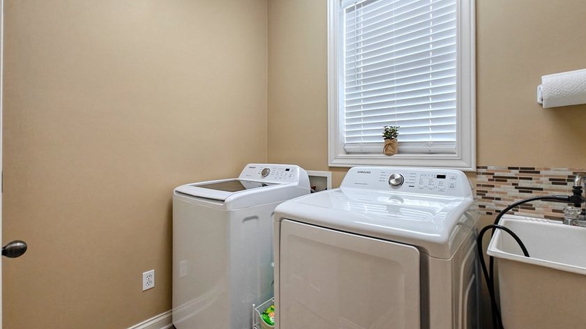 Experience the perfect blend of luxury, privacy, and versatility - photo 29