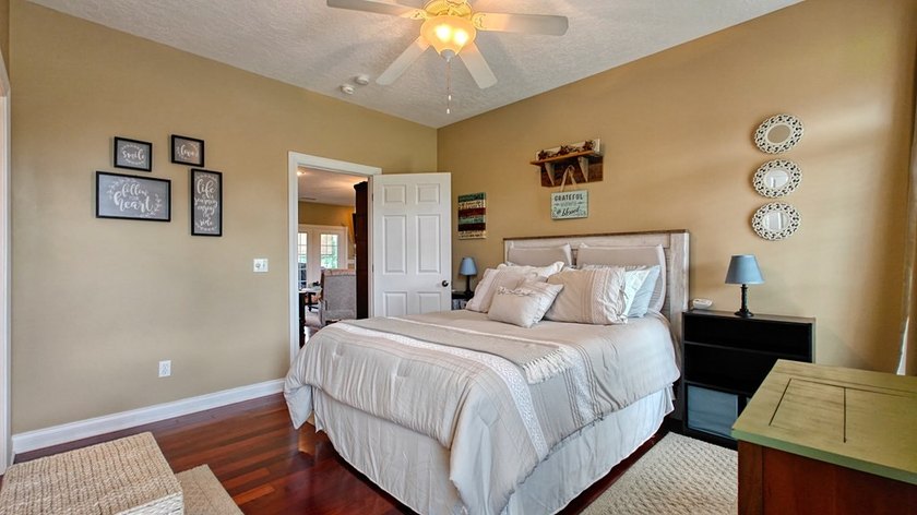 Experience the perfect blend of luxury, privacy, and versatility - photo 32