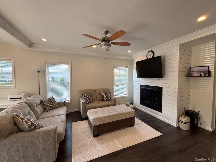 From the Moment You Drive up to #563 Oakwood, &amp; Step onto the - photo 11
