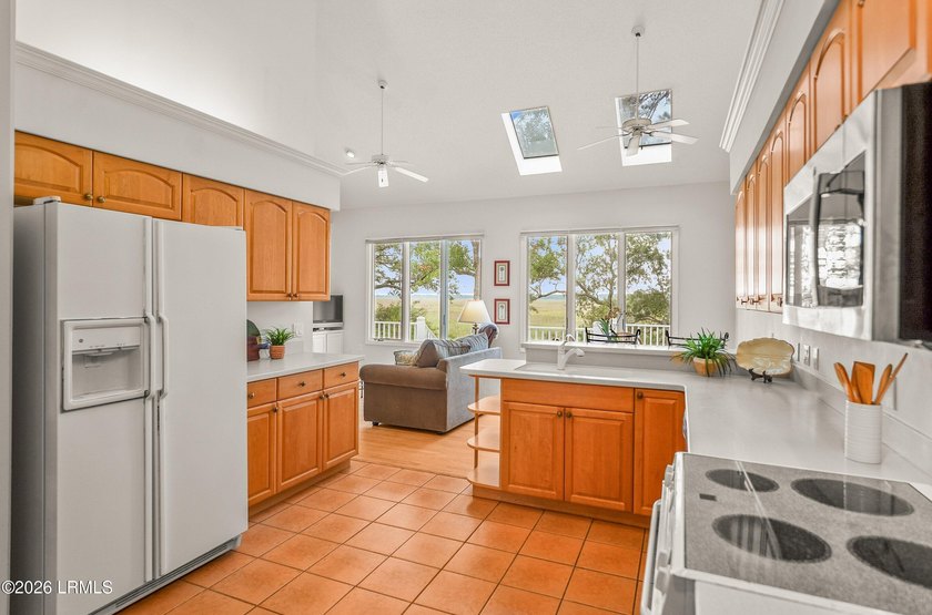 Tucked away in a private cul de sac on prestigious Dataw Island - photo 13