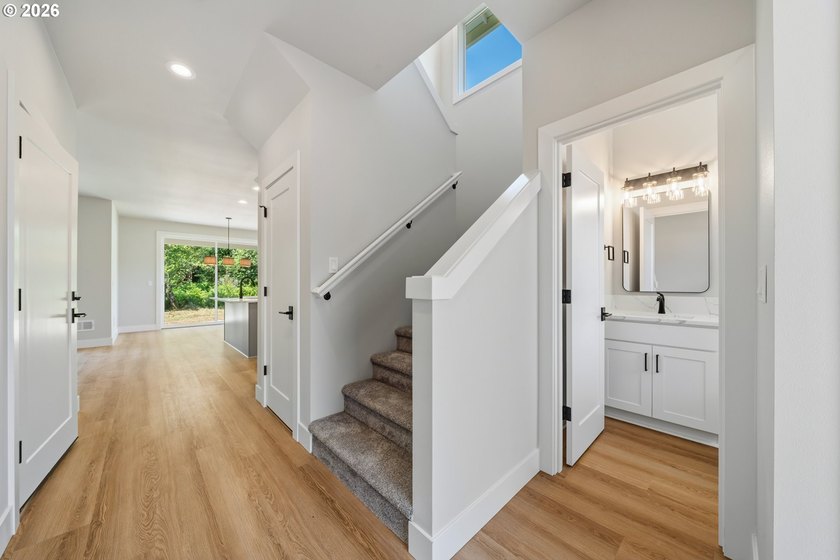 Beautiful new Traditional home backing to serene greenspace - photo 13