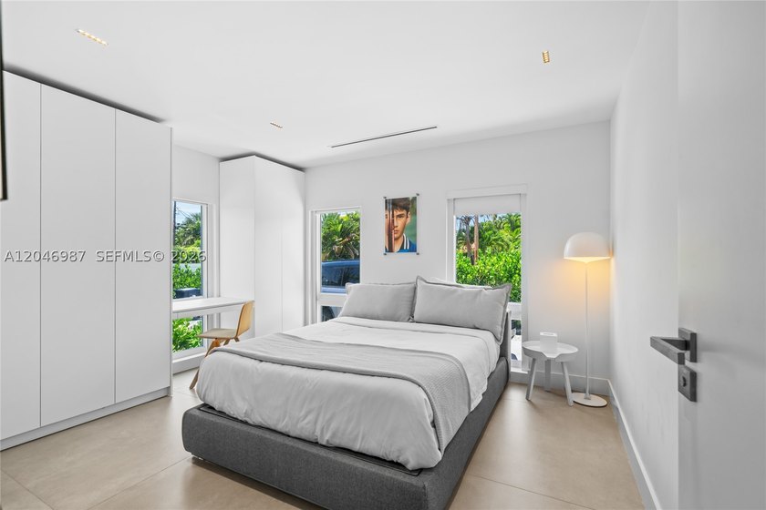 Step into this tastefully fully renovated 4 bedroom, 3.5 - photo 15