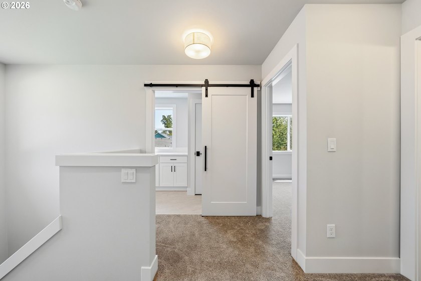 Beautiful new Traditional home backing to serene greenspace - photo 18