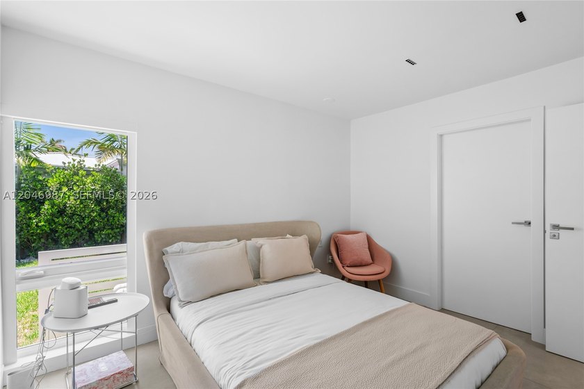 Step into this tastefully fully renovated 4 bedroom, 3.5 - photo 19