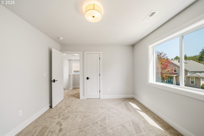 Beautiful new Traditional home backing to serene greenspace - photo 22
