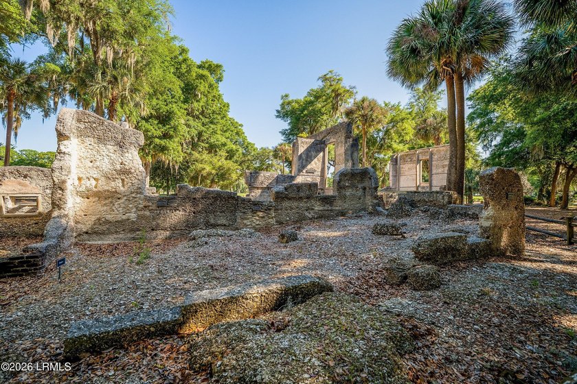 Tucked away in a private cul de sac on prestigious Dataw Island - photo 40