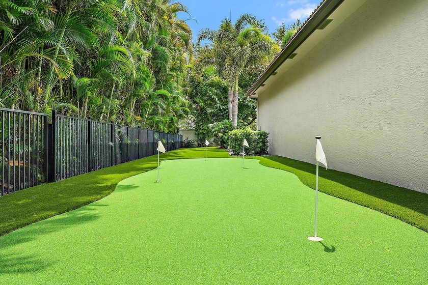 Welcome to this highly sought-after Stonegate model, located - photo 11