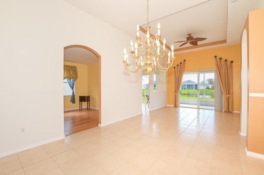 Beautiful home in Lake Forest at St Lucie West with lovely Lake - photo 7