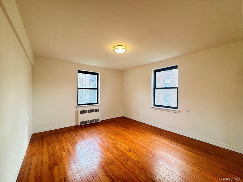 Welcome to a Spacious and well-maintained two-bedroom co-op - photo 19