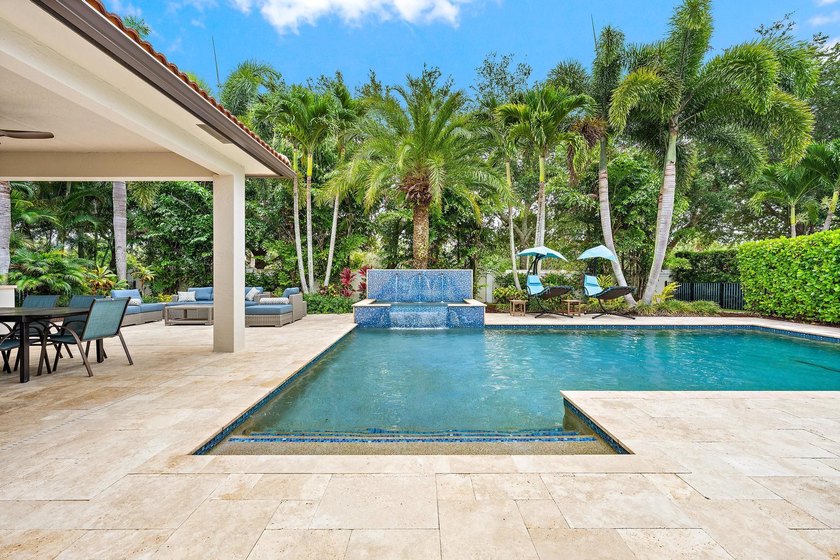 Welcome to this highly sought-after Stonegate model, located - photo 21