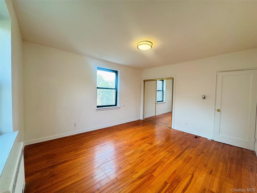 Welcome to a Spacious and well-maintained two-bedroom co-op - photo 22
