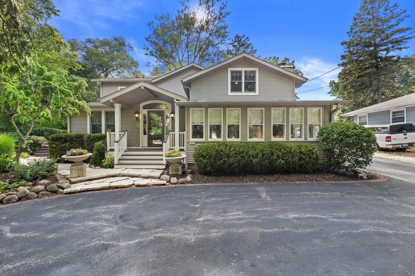 Lake living starts here! Nestled in the heart of Delafield, this - photo 3