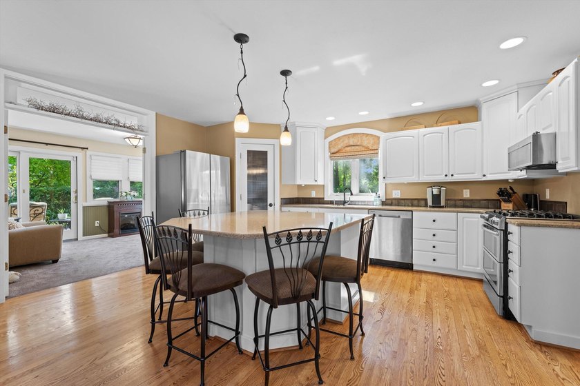 Lake living starts here! Nestled in the heart of Delafield, this - photo 8