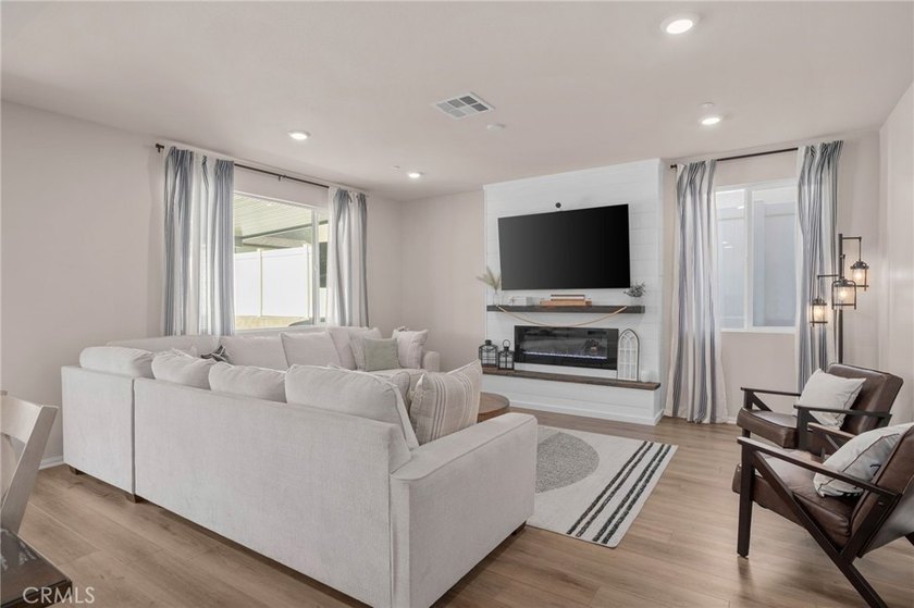 What's better than an upgraded, READY MOVE-IN home that includes - photo 15