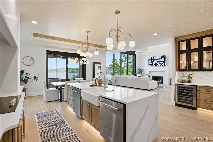 THIS is what luxury new construction at Lake of the Ozarks - photo 19