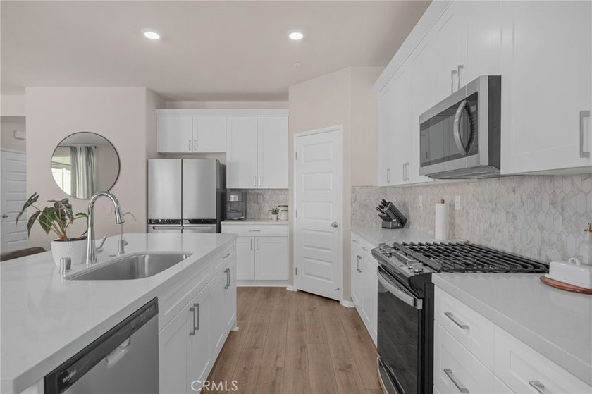 What's better than an upgraded, READY MOVE-IN home that includes - photo 21