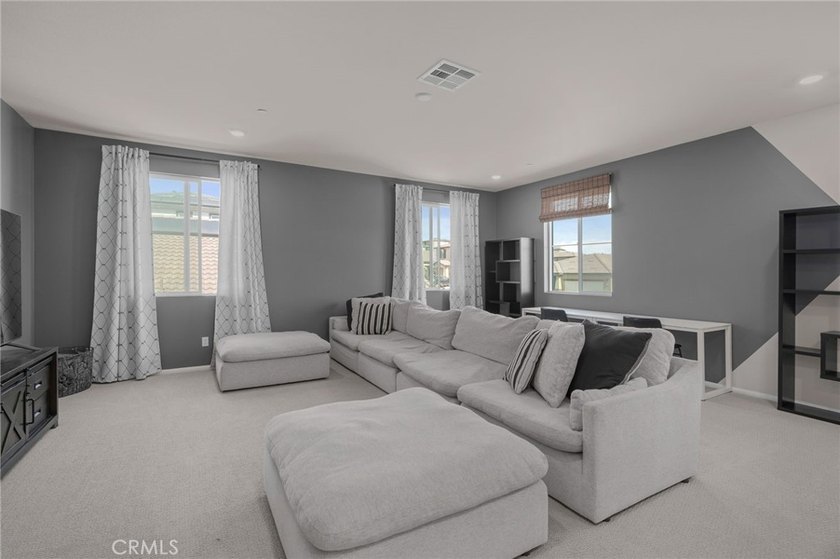 What's better than an upgraded, READY MOVE-IN home that includes - photo 28