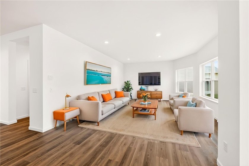 The Beckham showcases 2,500 square feet of thoughtfully designed - photo 19