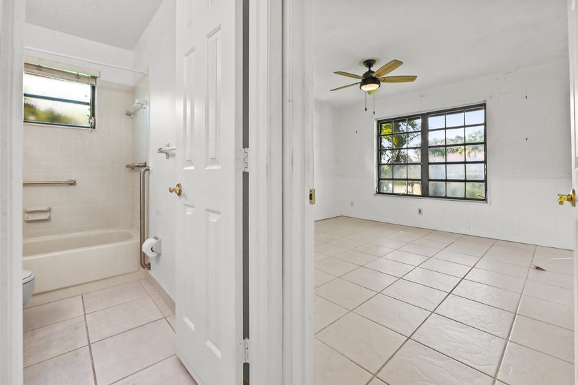 Welcome to this spacious home in the desirable Knob Hill - photo 19