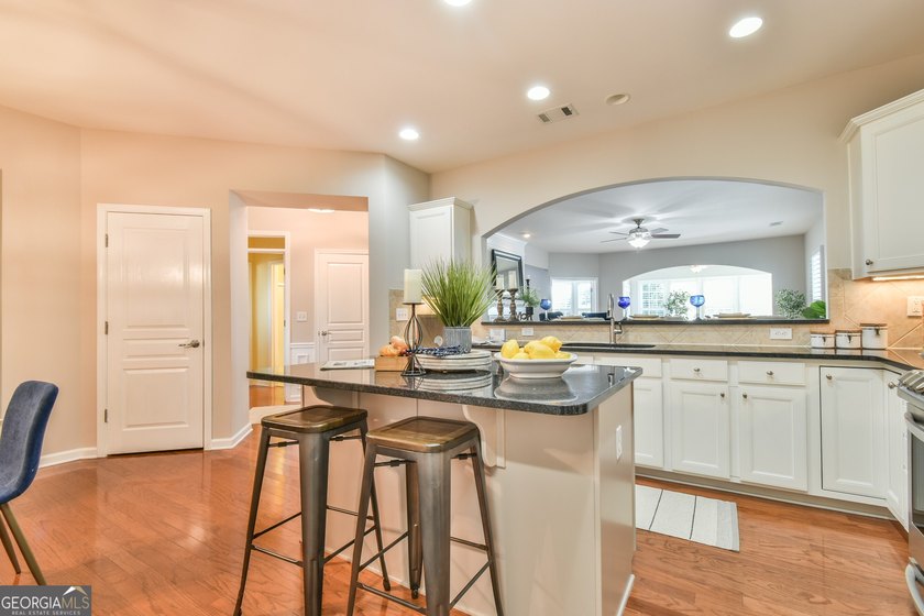 Bring all offers - Welcome to 5921 Bellflower Way, a - photo 11