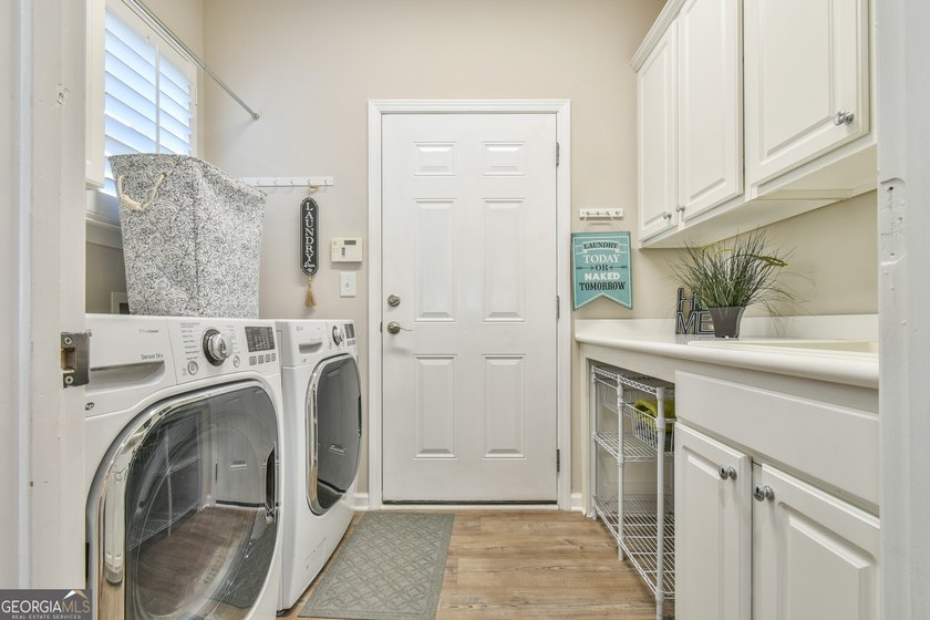 Bring all offers - Welcome to 5921 Bellflower Way, a - photo 12