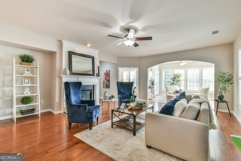 Bring all offers - Welcome to 5921 Bellflower Way, a - photo 14