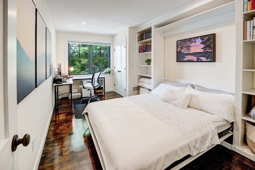 OFFER DEADLINE: 5 PM MONDAY, JUNE 8 - Lakefront living at its - photo 19