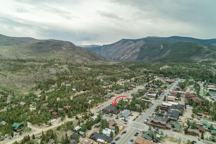 Sunny condo on a quieter street in Grand Lake. This spacious one - photo 46