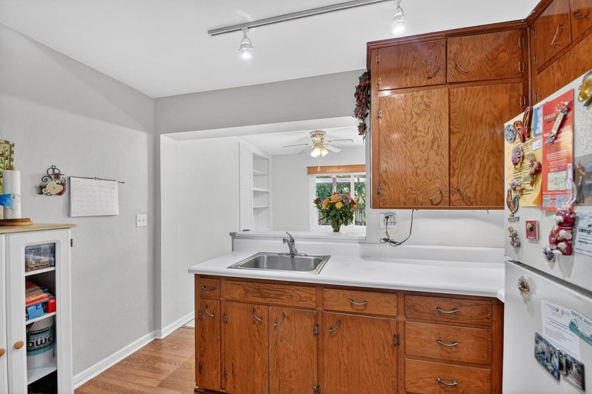 Now considering BACKUP OFFERS! Owner owned and occupied DUPLEX - photo 49