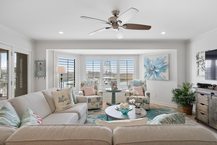 Paradise awaits this is one of the finest condos and a - photo 11