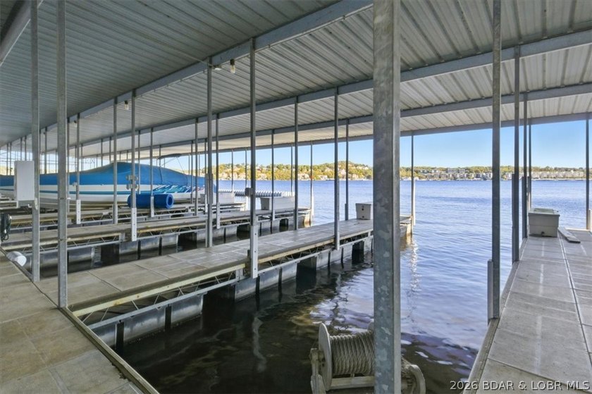 This light-filled condo with three bedrooms and three bathrooms - photo 12