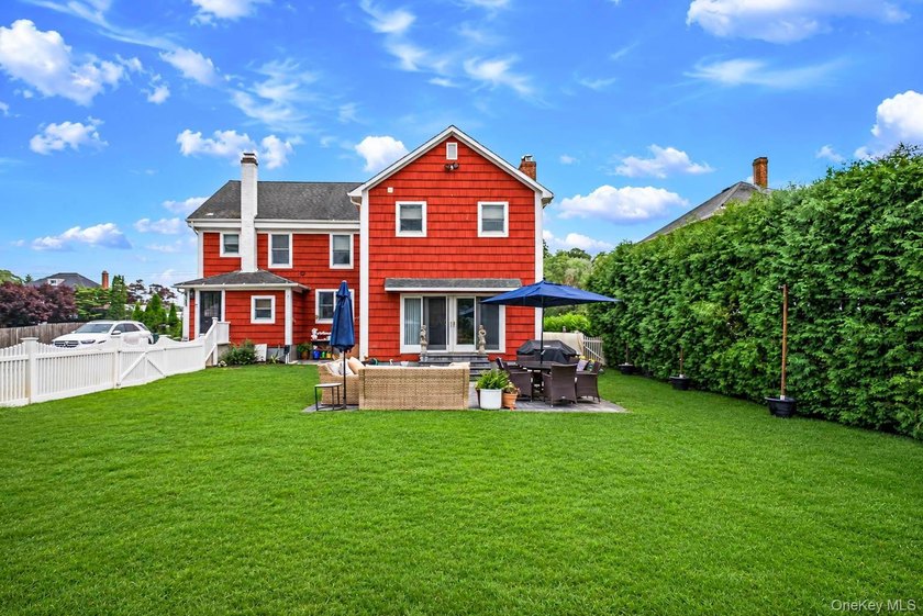Circa 1921, this charming and thoughtfully updated 4-bedroom, 2 - photo 35