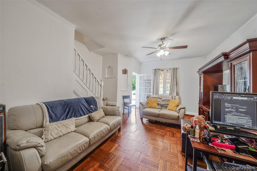 The Canarsie Brick Townhome. This well maintained townshouse has - photo 3